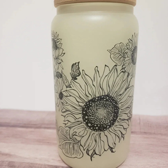 16oz Sunflower cold color changing cup - Picture 2 of 11